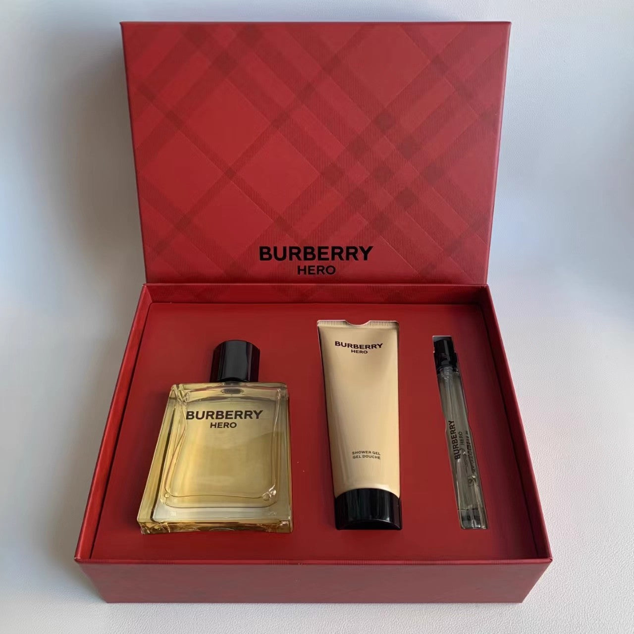 Burberry Hero for Men 3-Piece Gift Set – Eau de Toilette, Shower Gel & Travel Spray | Fresh Woody Scent