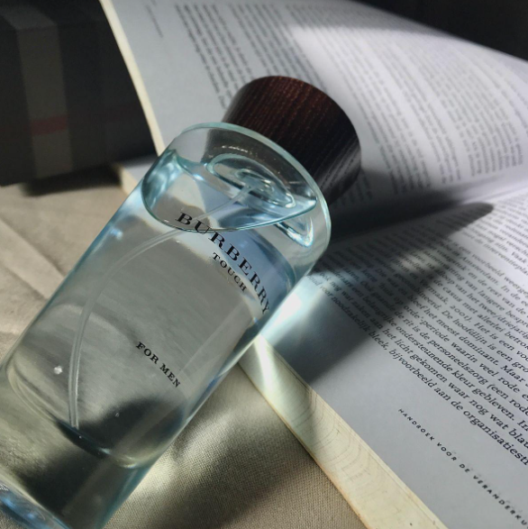Burberry Touch for Men – A Refined Woody Floral Musk Fragrance for the Modern Gentleman
