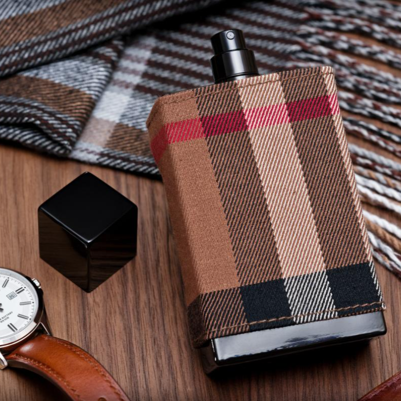 Burberry London for Men Eau de Toilette – A Refined Oriental Spicy Scent for the Modern Gentleman